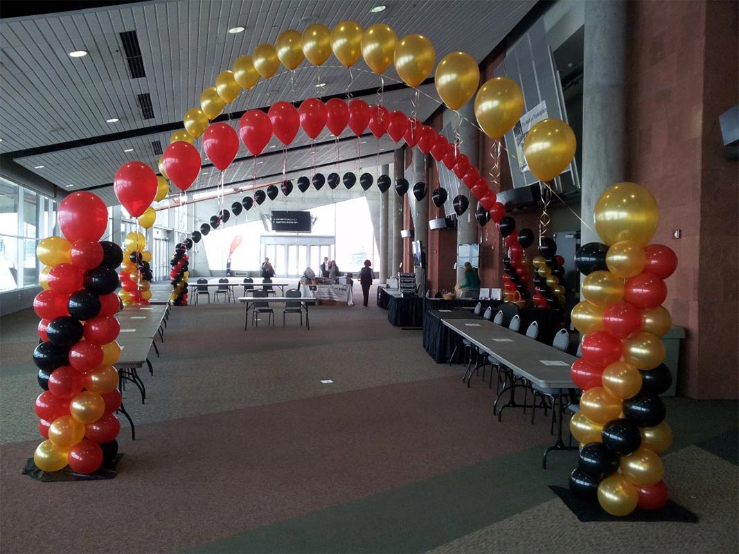 Columns with single balloon arches