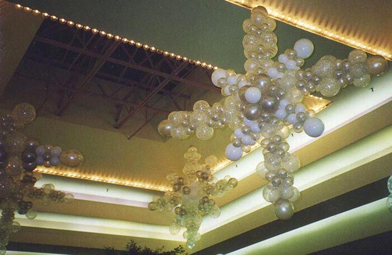 Ceiling snowflake balloons
